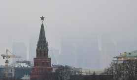 Locuitorii din Moscova s-au trezit înconjurați de fum dens şi miros de ars